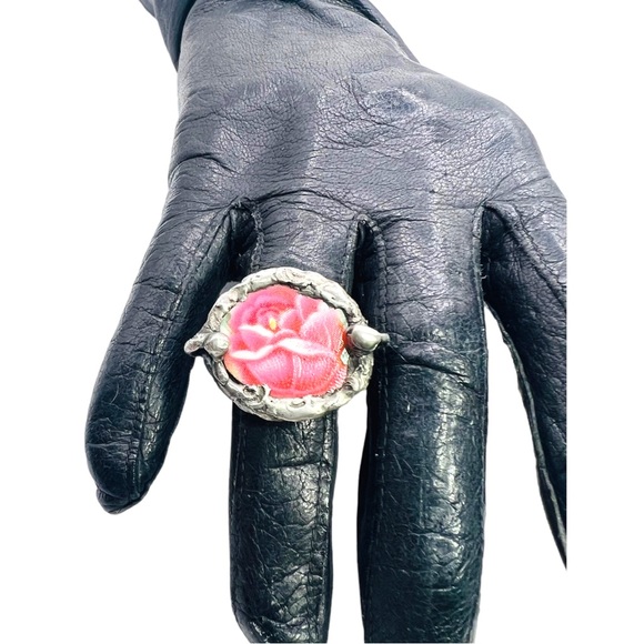 Broken China Artisan Ring made from English Bone China & Silver Blend Metalwork - Picture 12 of 17